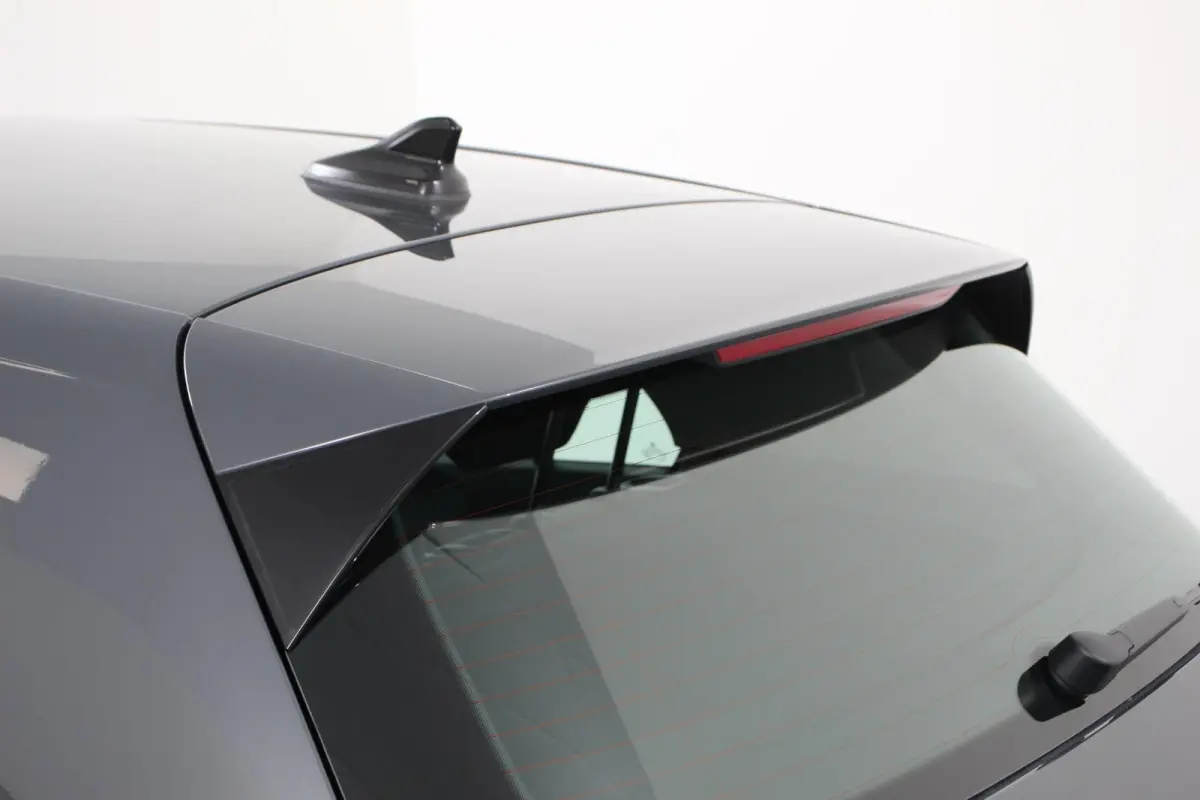 1.0 TSI 110pk Automaat Life Navigatie Climate Control Navigatie Camera Digitale Cockpit Parkeer sensoren  V+A DAB Cruise Control Lichtmetalen Velgen