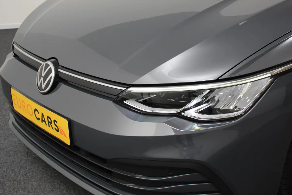 1.0 TSI 110pk Automaat Life Navigatie Climate Control Navigatie Camera Digitale Cockpit Parkeer sensoren  V+A DAB Cruise Control Lichtmetalen Velgen