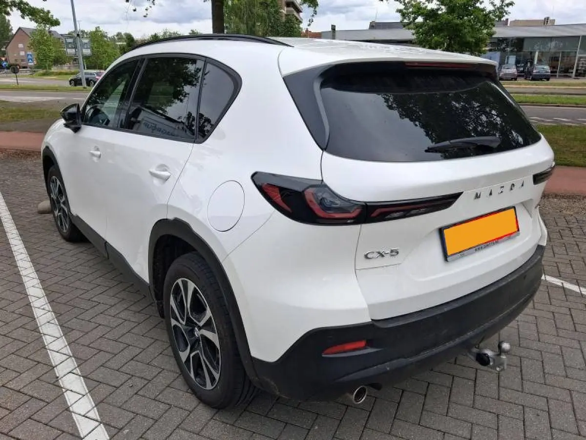 2.5 E-SKYACTIV G 141 M HYBRID CENTRE-LINE AUT. Stuur- en Stoelverwarming | Keyless | Trekhaak