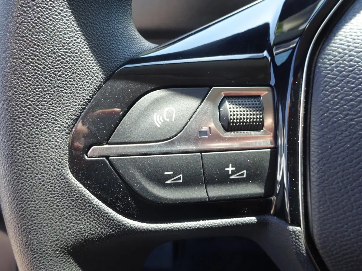 1.2 PureTech Pro BENZINE AIRCO NAVI CRUISE CONTROL PDC SCHUIFDEUR