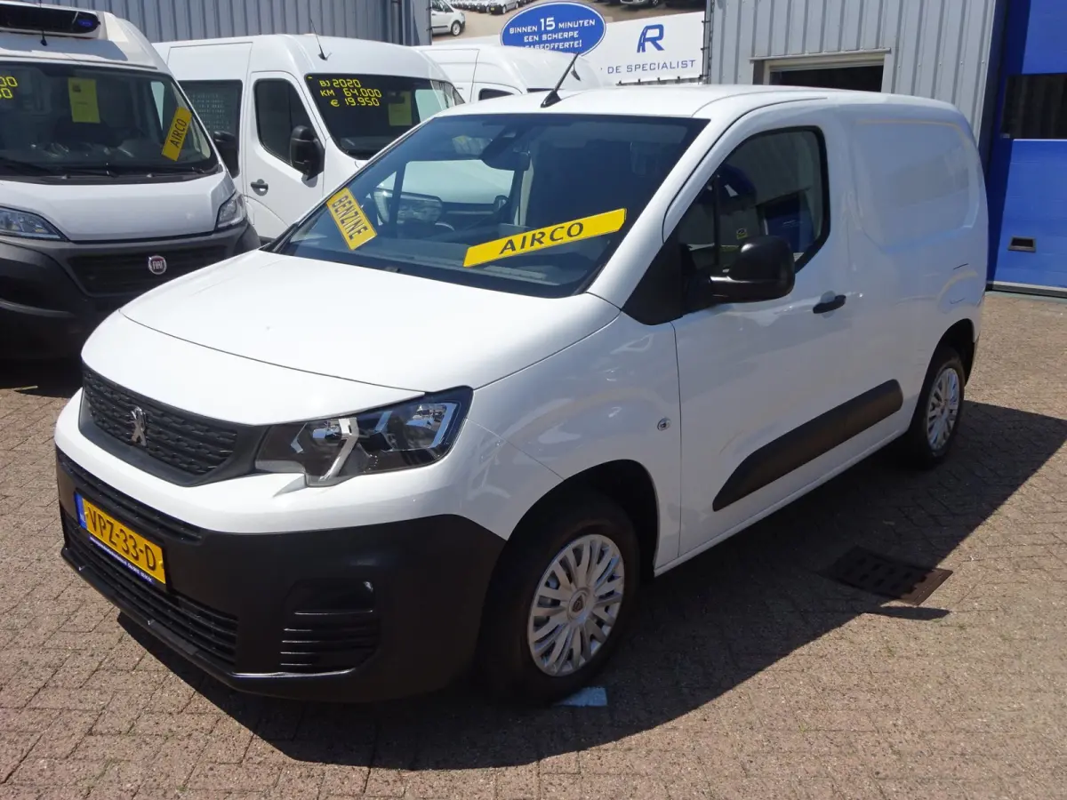 1.2 PureTech Pro BENZINE AIRCO NAVI CRUISE CONTROL PDC SCHUIFDEUR