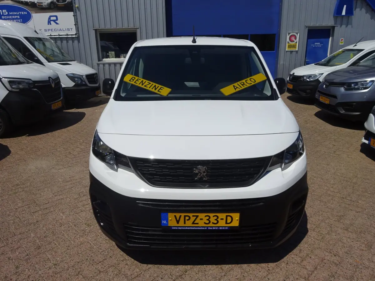 1.2 PureTech Pro BENZINE AIRCO NAVI CRUISE CONTROL PDC SCHUIFDEUR