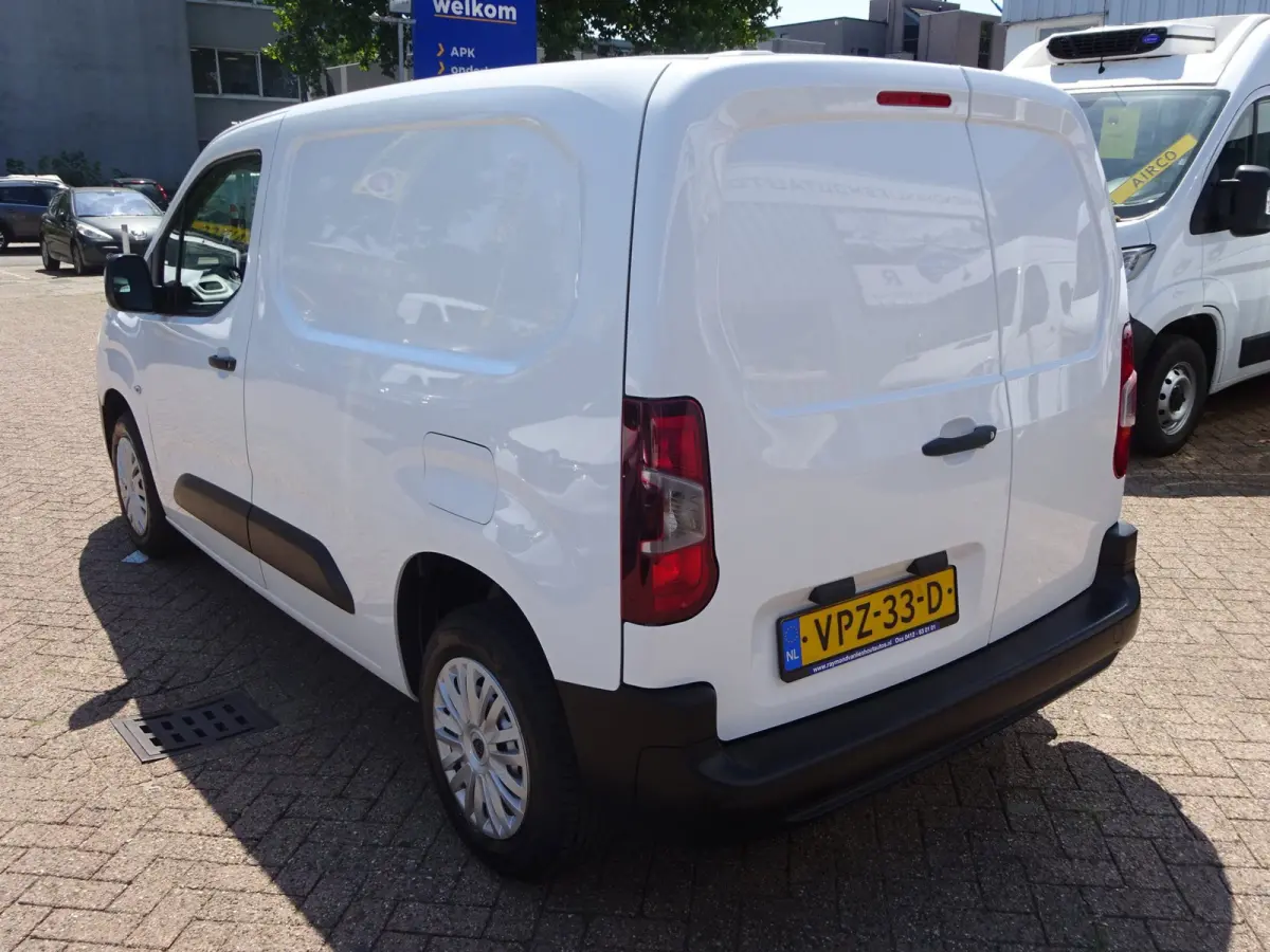 1.2 PureTech Pro BENZINE AIRCO NAVI CRUISE CONTROL PDC SCHUIFDEUR