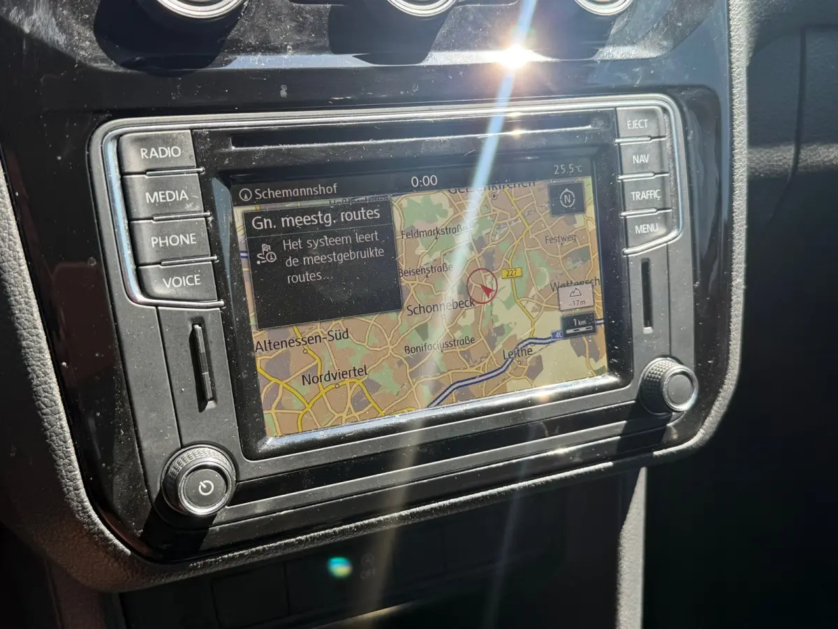 1.4 TSI Highline / xenon / leder/ nav/