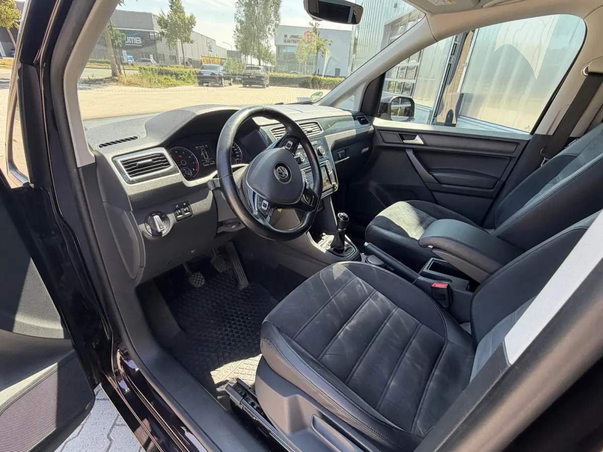 1.4 TSI Highline / xenon / leder/ nav/