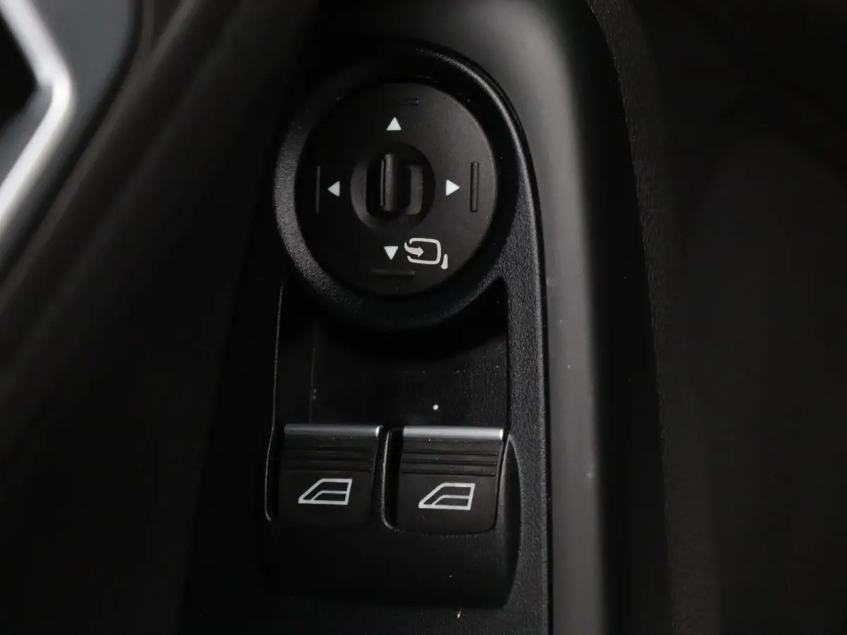 125pk EcoBoost ST Line Climate | Navi
