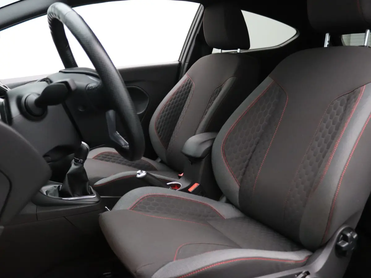125pk EcoBoost ST Line Climate | Navi