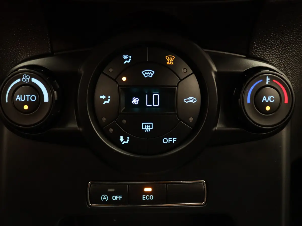 125pk EcoBoost ST Line Climate | Navi