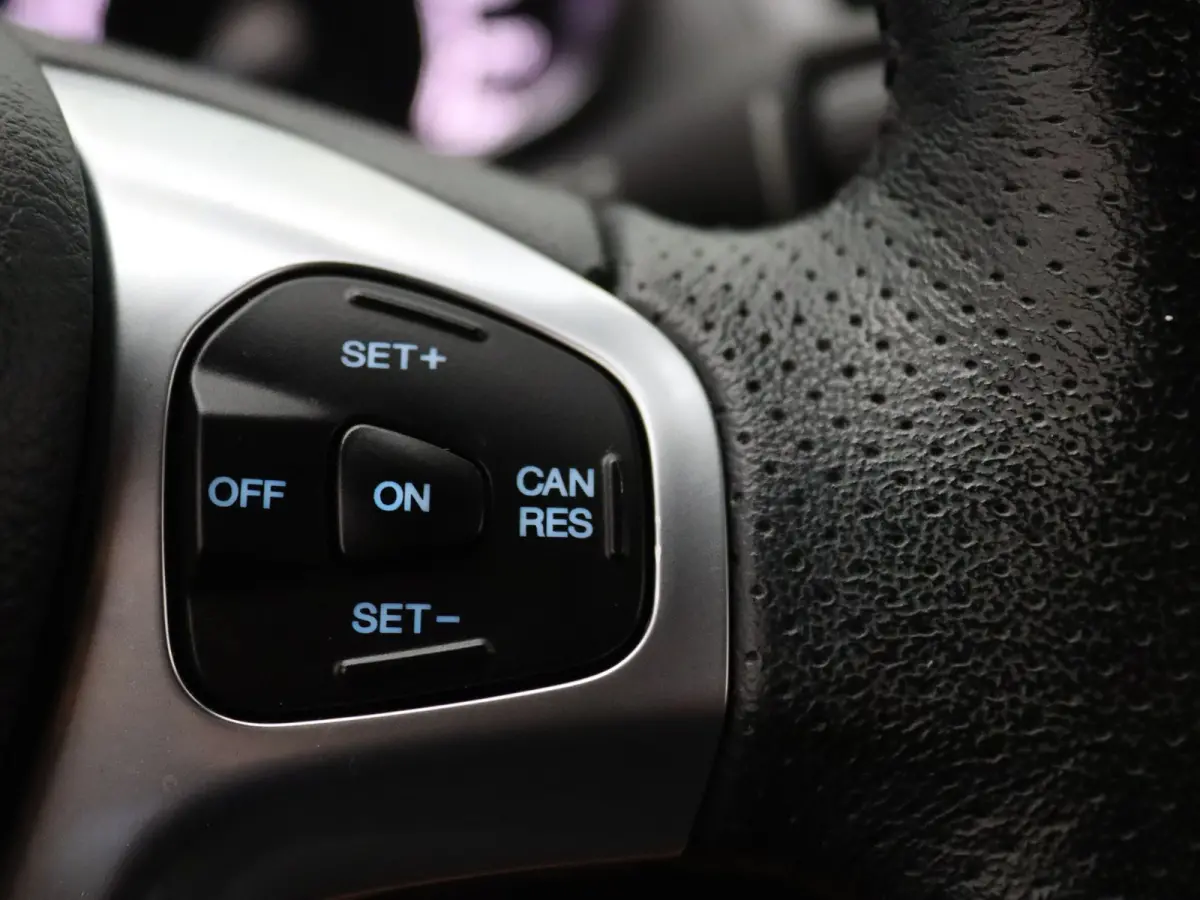 125pk EcoBoost ST Line Climate | Navi