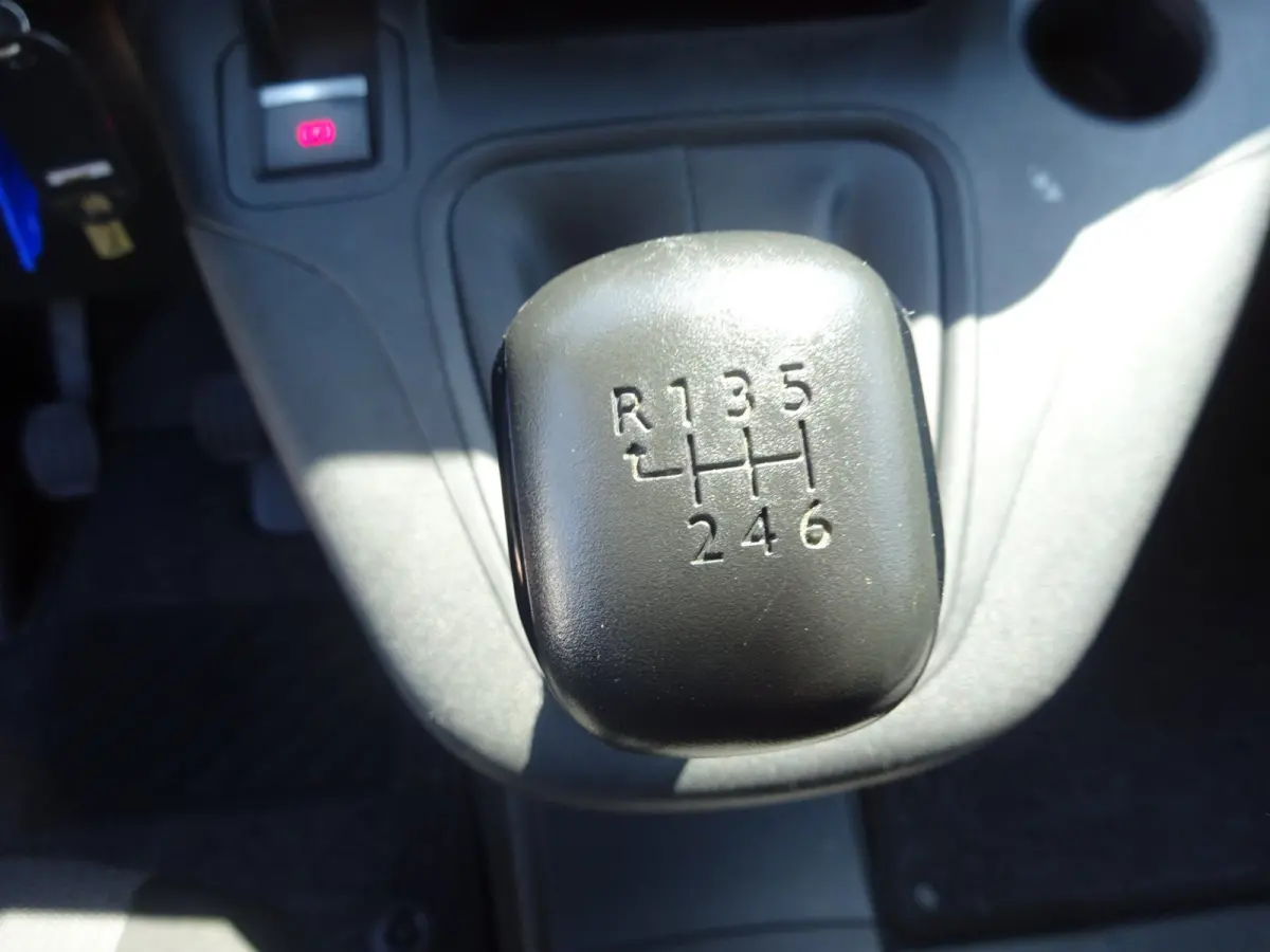 1.2 PureTech Pro BENZINE AIRCO NAVI CRUISE CONTROL PDC SCHUIFDEUR