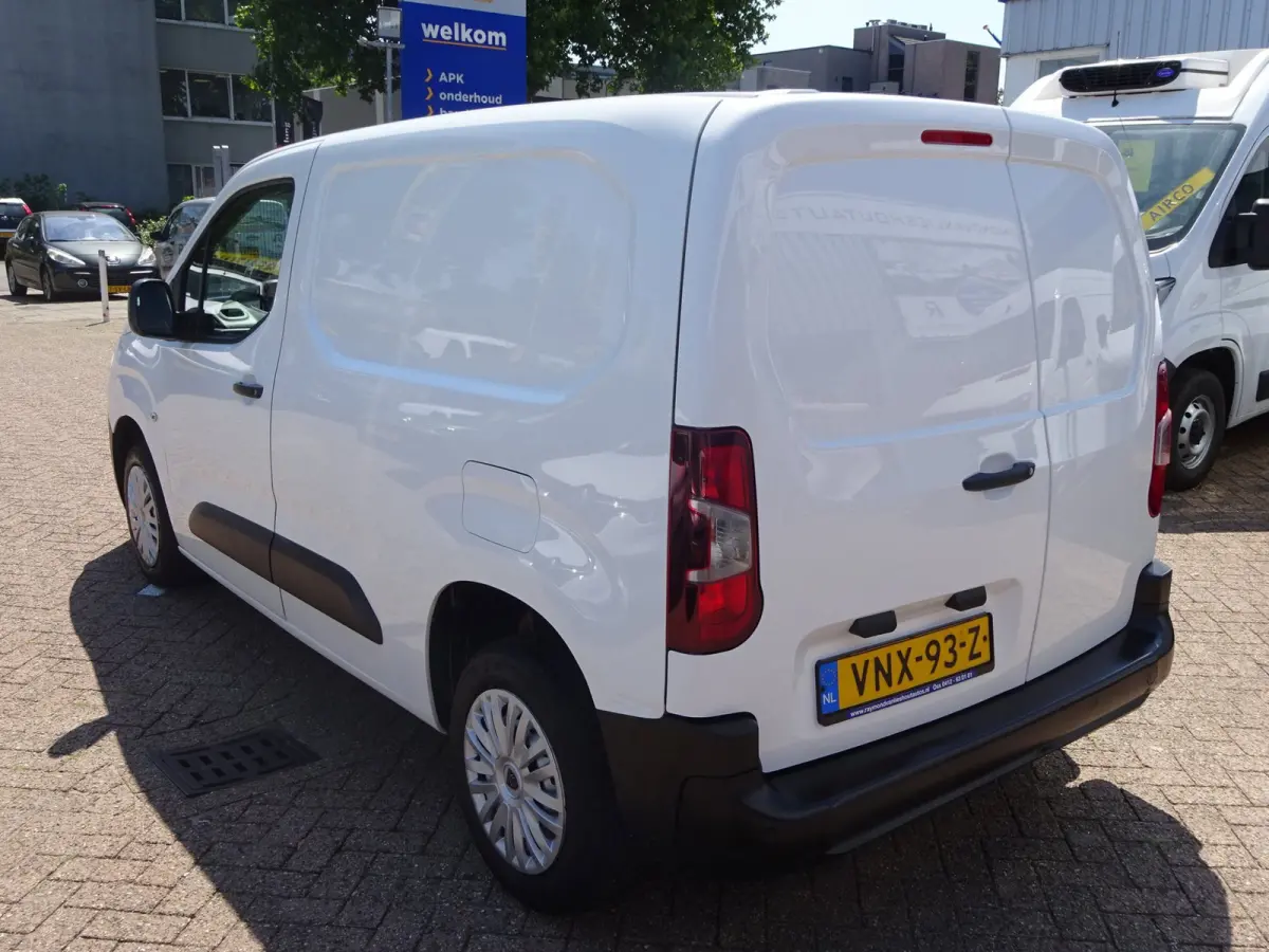 1.2 PureTech Pro BENZINE AIRCO NAVI CRUISE CONTROL PDC SCHUIFDEUR