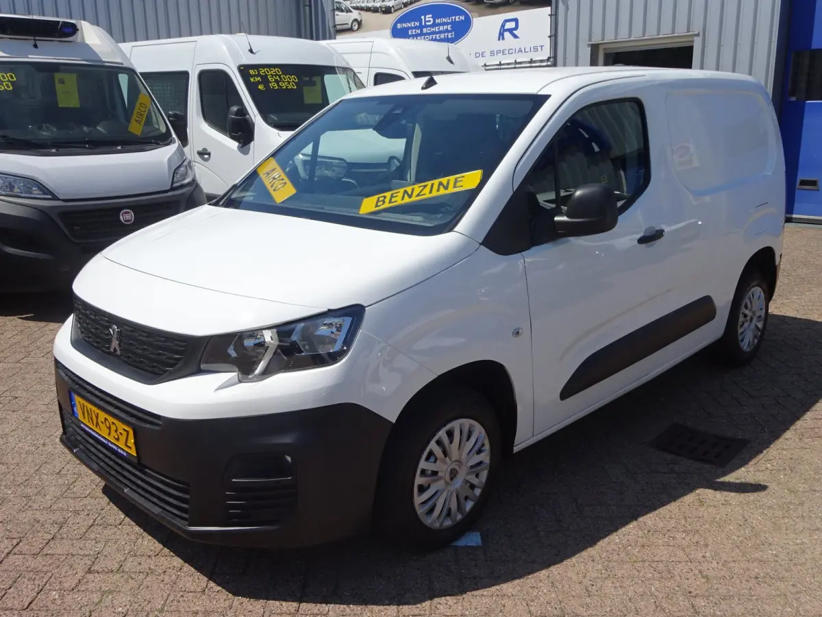 1.2 PureTech Pro BENZINE AIRCO NAVI CRUISE CONTROL PDC SCHUIFDEUR