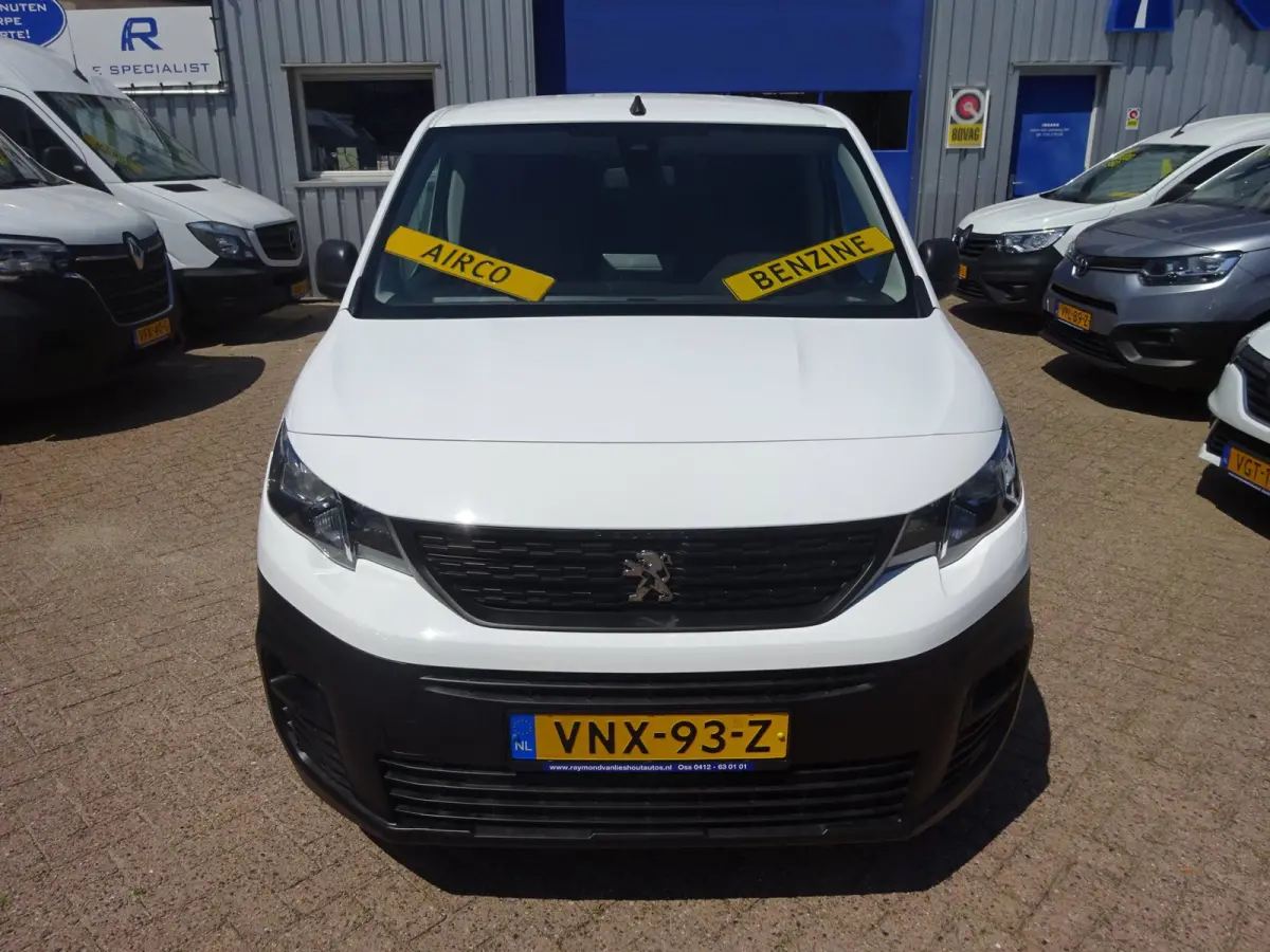 1.2 PureTech Pro BENZINE AIRCO NAVI CRUISE CONTROL PDC SCHUIFDEUR