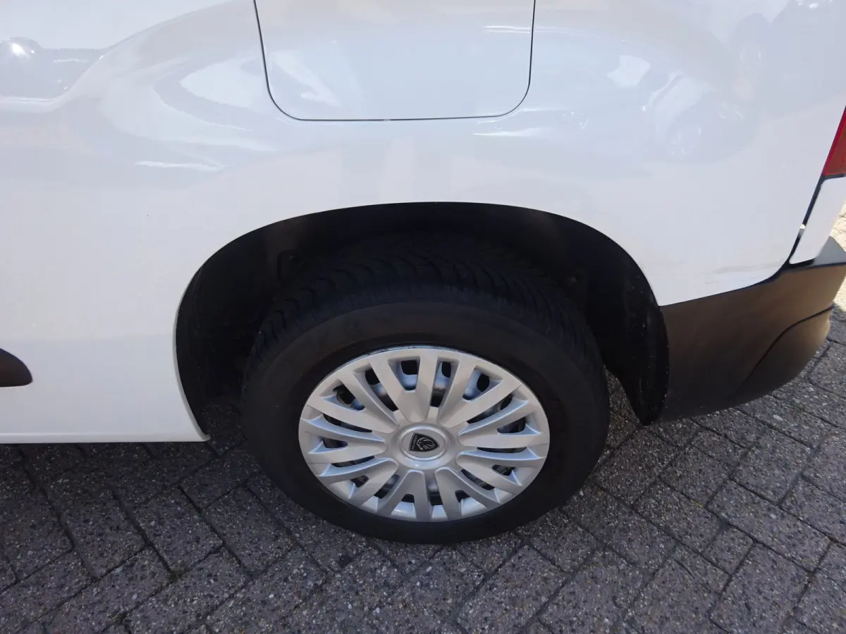 1.2 PureTech Pro BENZINE AIRCO NAVI CRUISE CONTROL PDC SCHUIFDEUR