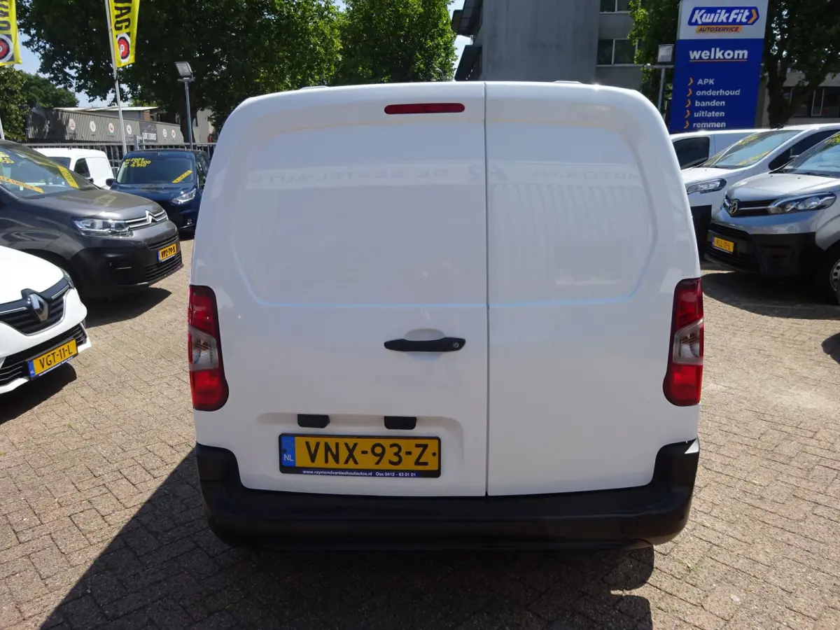 1.2 PureTech Pro BENZINE AIRCO NAVI CRUISE CONTROL PDC SCHUIFDEUR
