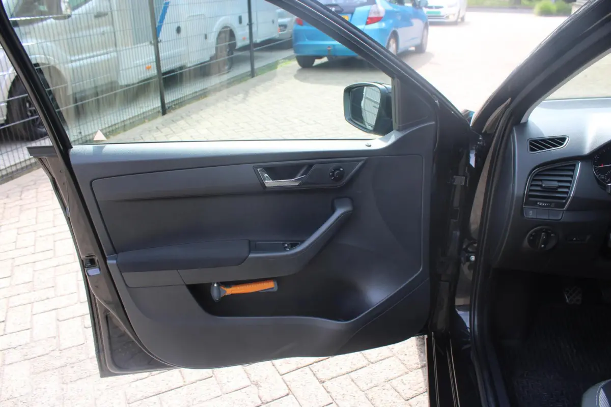 1.0 TSI Ambition 1e Eigenaar NL Auto | Airco | Cruise | Navigatie | Parkeersensoren.