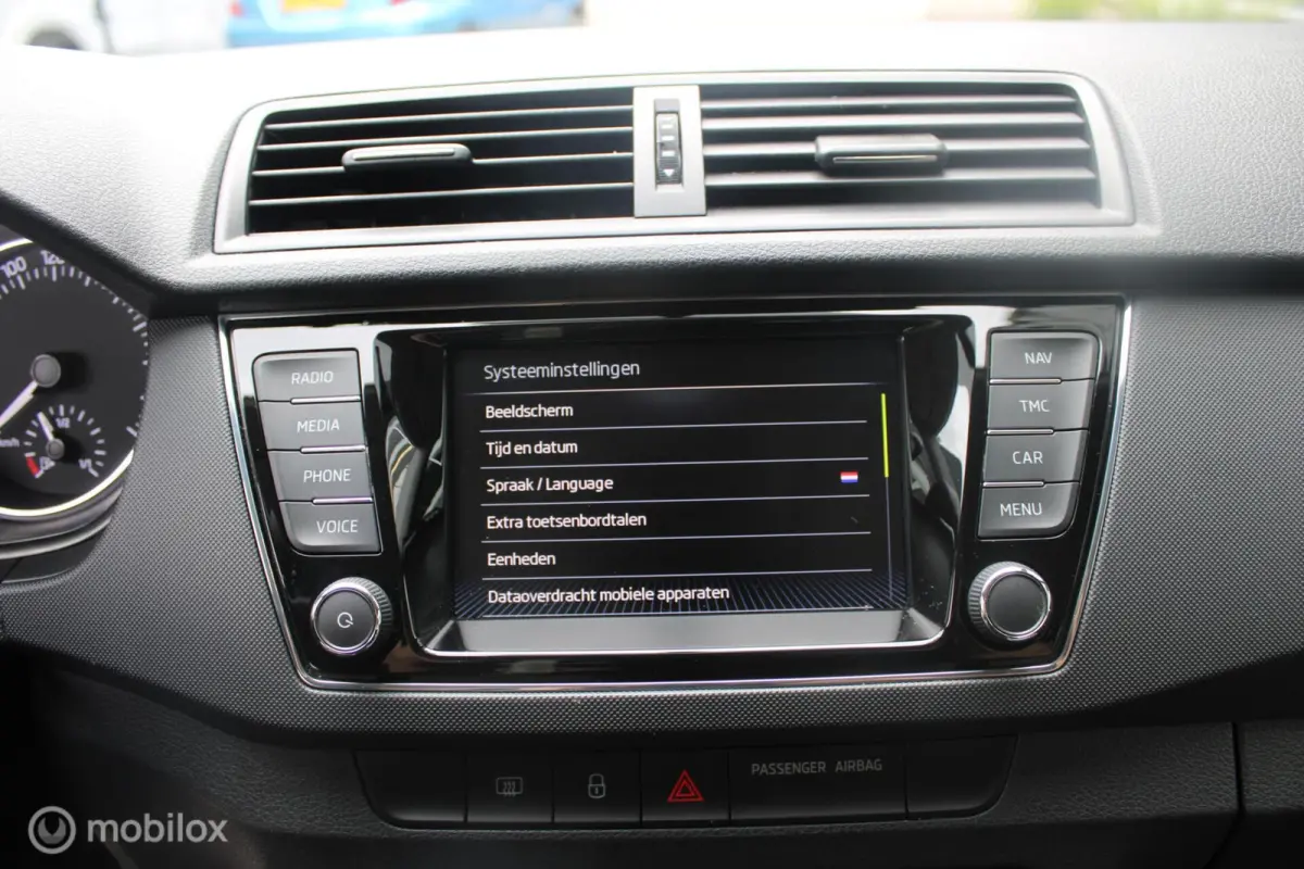 1.0 TSI Ambition 1e Eigenaar NL Auto | Airco | Cruise | Navigatie | Parkeersensoren.