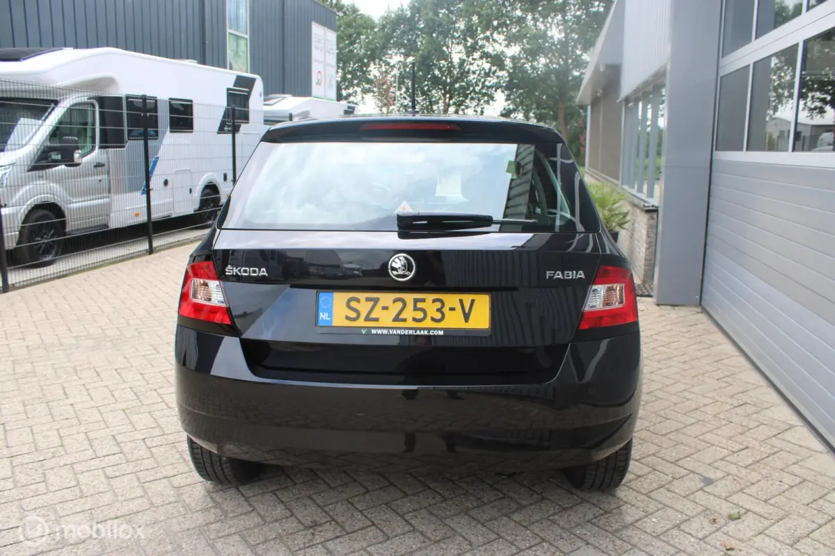 1.0 TSI Ambition 1e Eigenaar NL Auto | Airco | Cruise | Navigatie | Parkeersensoren.