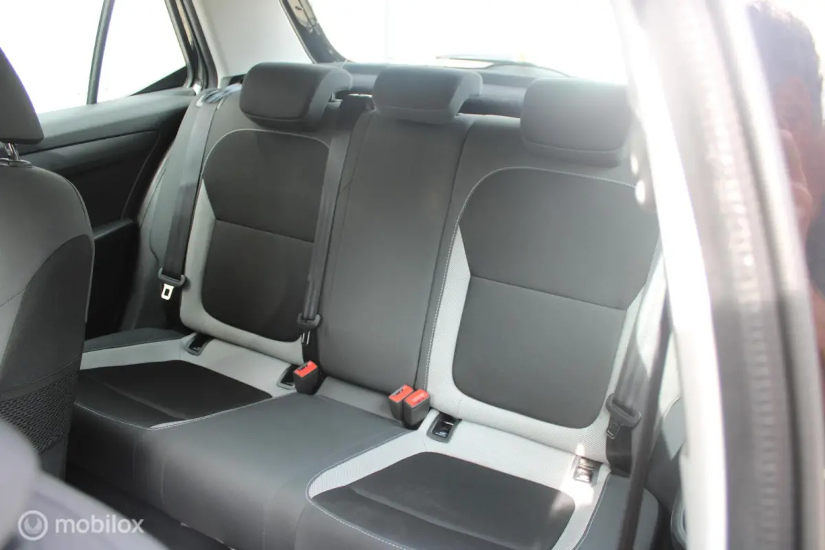 1.0 TSI Ambition 1e Eigenaar NL Auto | Airco | Cruise | Navigatie | Parkeersensoren.