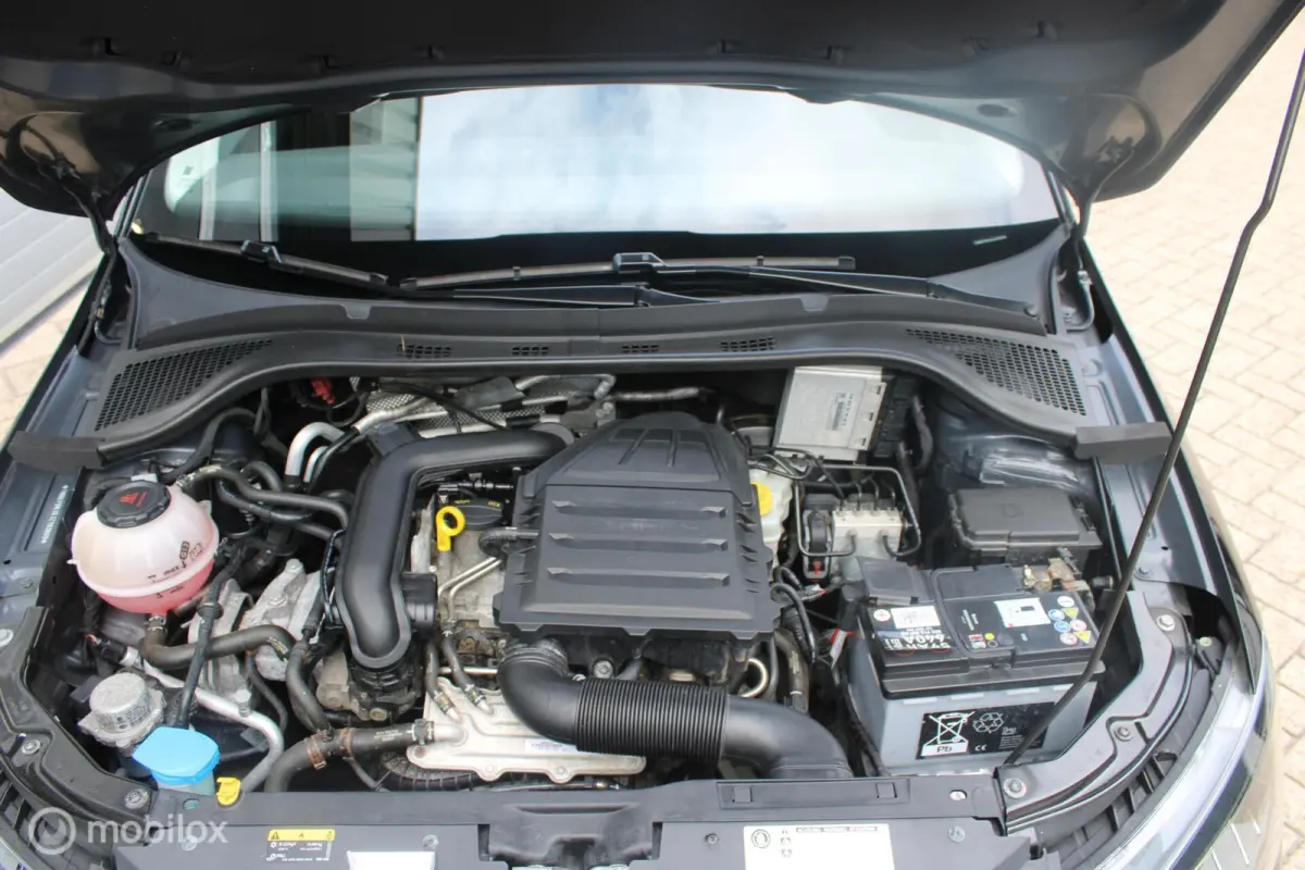 1.0 TSI Ambition 1e Eigenaar NL Auto | Airco | Cruise | Navigatie | Parkeersensoren.