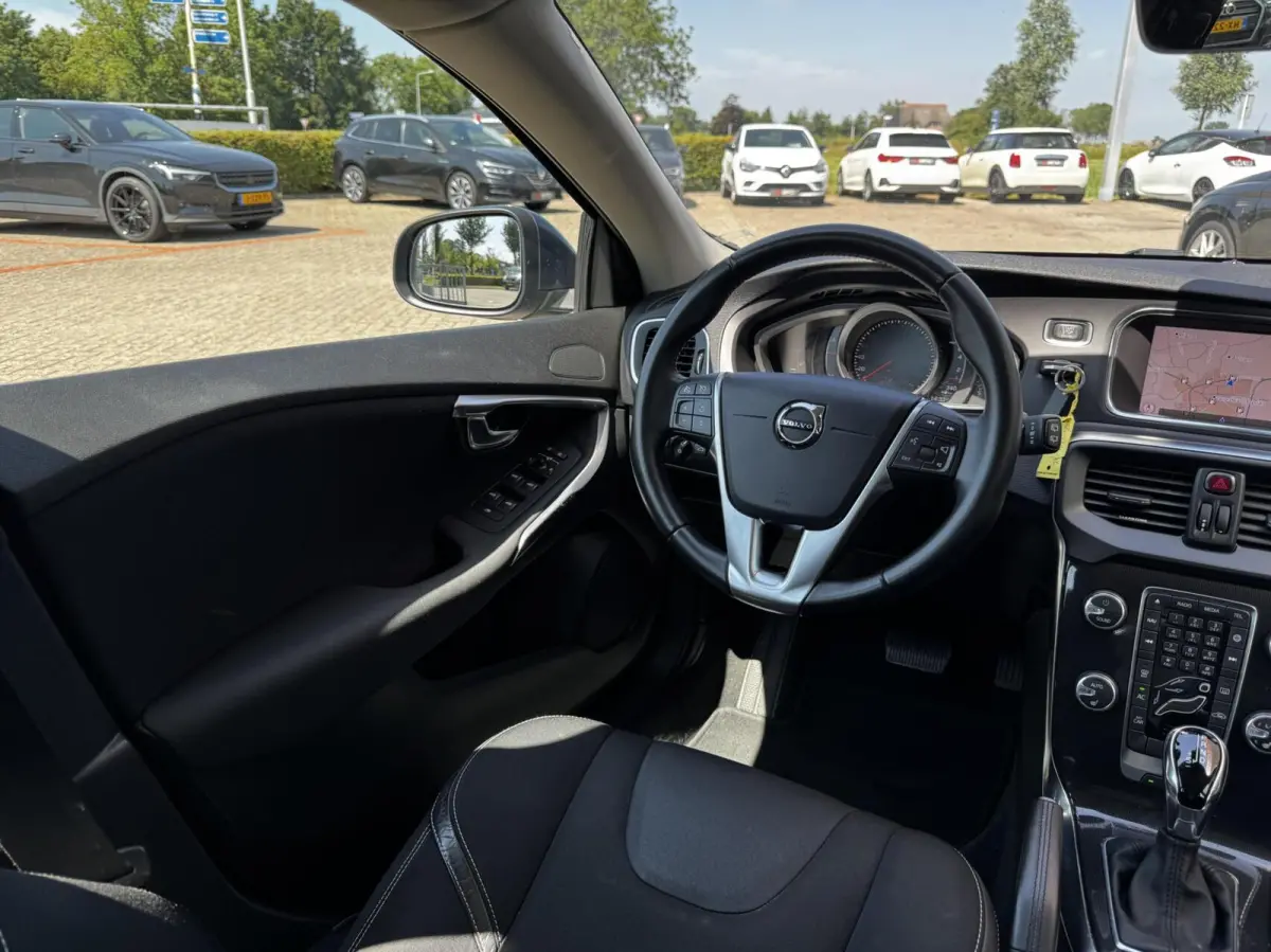 1.5 T2 Polar+|LED|Trekhaak|Automaat|NAP|Stoelverwa