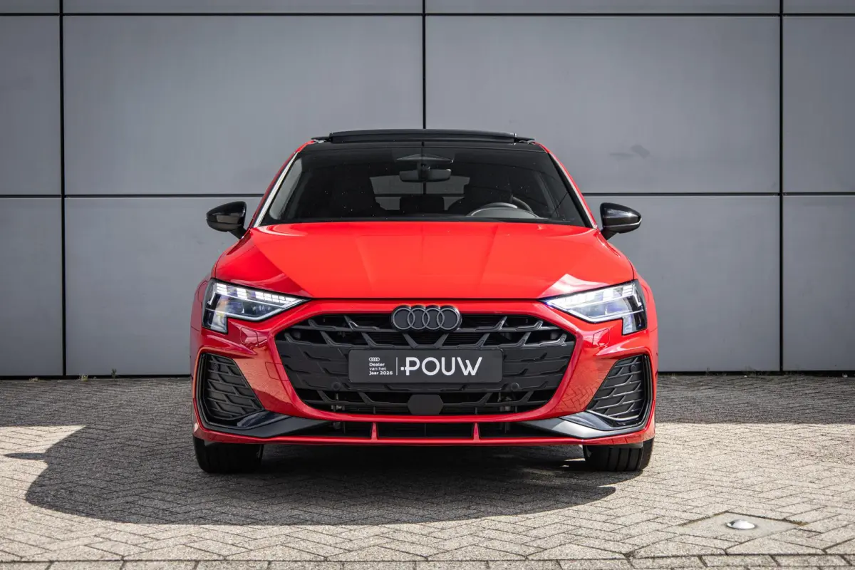 45 TFSIe 272pk S edition Competition | 19" LMV | Panoramadak | Sonos | Alcantara Stoel | Rode Stiksel