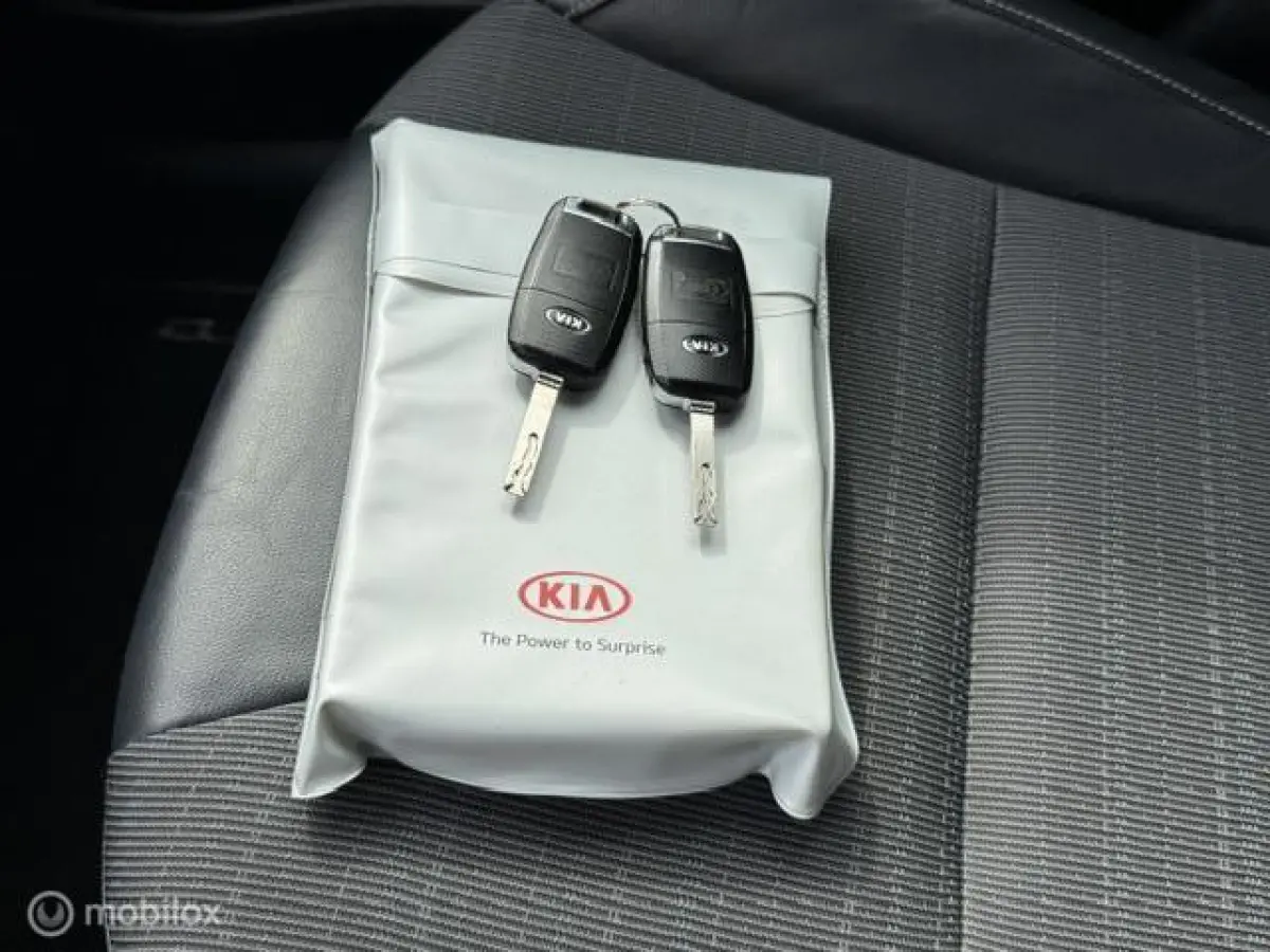 1.6 GDi Hybrid DynamicLine Trekhaak , Navigatie , Achteruit rij camera , Cruise controle , Climate controle , Lane assist , Dealer onderhouden met onderhoud historie