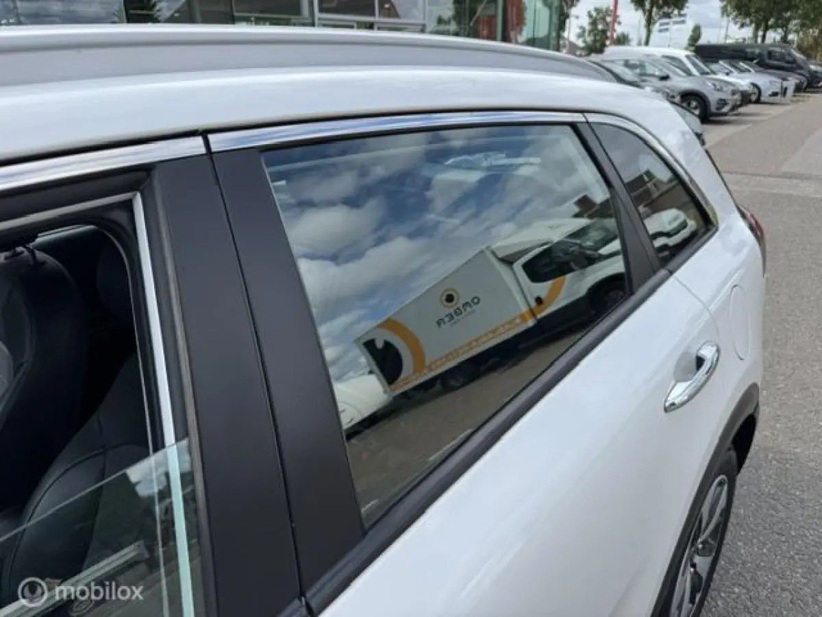 1.6 GDi Hybrid DynamicLine Trekhaak , Navigatie , Achteruit rij camera , Cruise controle , Climate controle , Lane assist , Dealer onderhouden met onderhoud historie