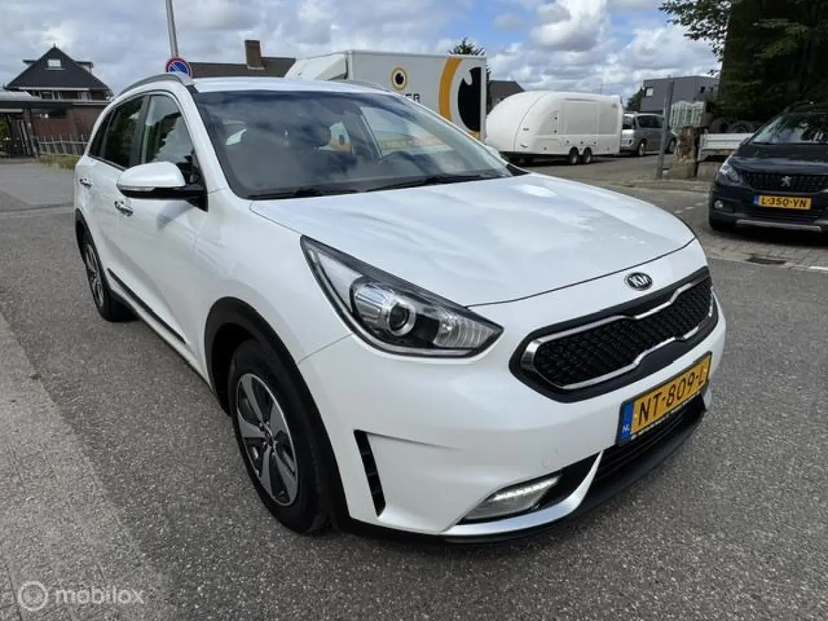 1.6 GDi Hybrid DynamicLine Trekhaak , Navigatie , Achteruit rij camera , Cruise controle , Climate controle , Lane assist , Dealer onderhouden met onderhoud historie