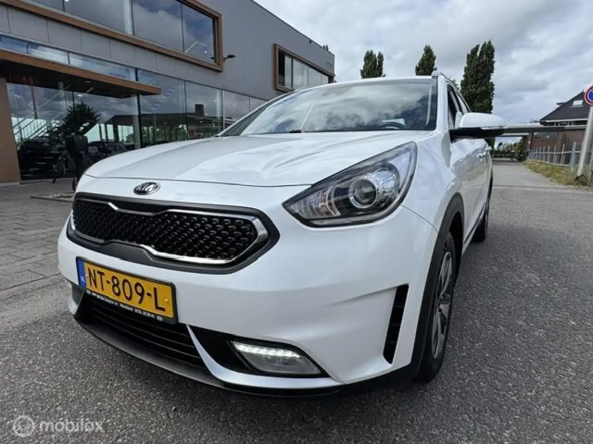 1.6 GDi Hybrid DynamicLine Trekhaak , Navigatie , Achteruit rij camera , Cruise controle , Climate controle , Lane assist , Dealer onderhouden met onderhoud historie