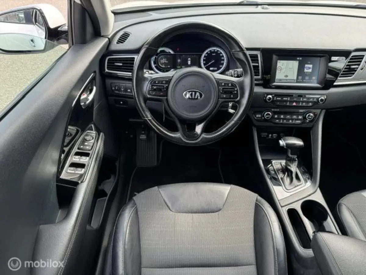 1.6 GDi Hybrid DynamicLine Trekhaak , Navigatie , Achteruit rij camera , Cruise controle , Climate controle , Lane assist , Dealer onderhouden met onderhoud historie