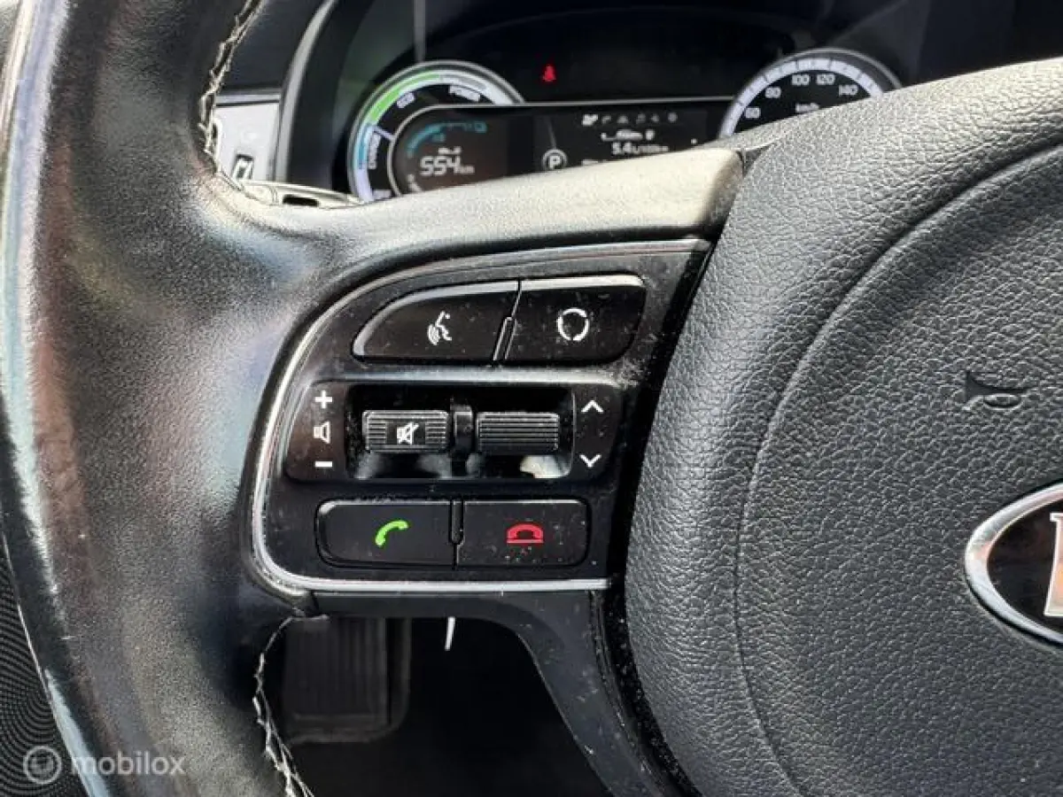 1.6 GDi Hybrid DynamicLine Trekhaak , Navigatie , Achteruit rij camera , Cruise controle , Climate controle , Lane assist , Dealer onderhouden met onderhoud historie