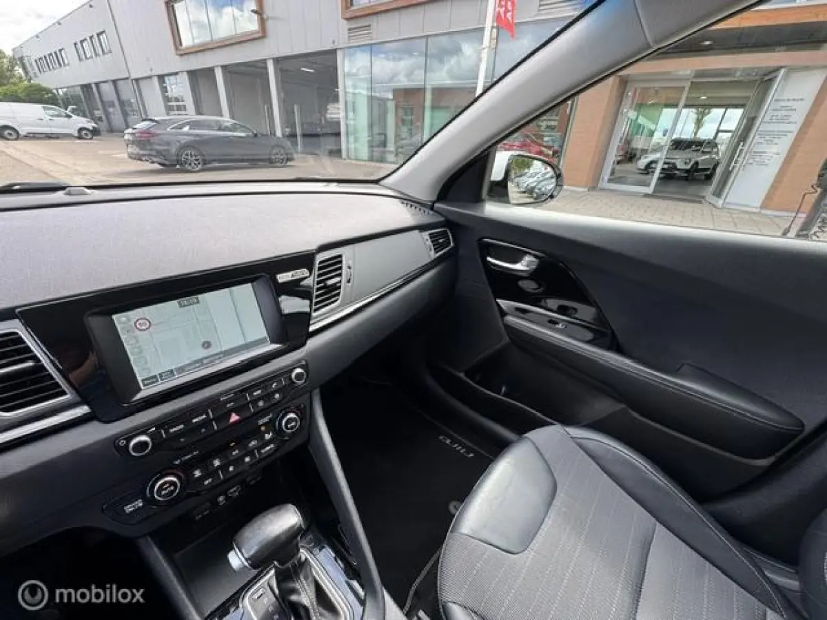 1.6 GDi Hybrid DynamicLine Trekhaak , Navigatie , Achteruit rij camera , Cruise controle , Climate controle , Lane assist , Dealer onderhouden met onderhoud historie