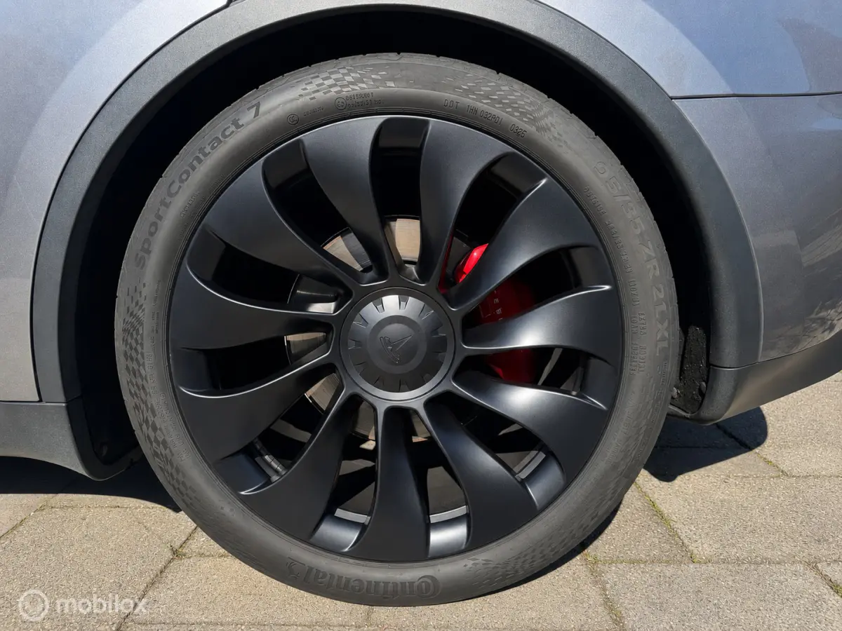 Performance 2023 AWD 75 kWh