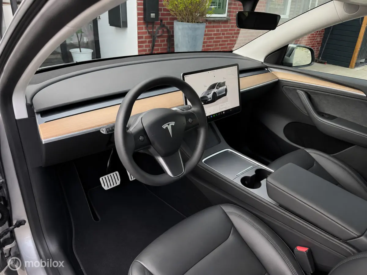 Performance 2023 AWD 75 kWh