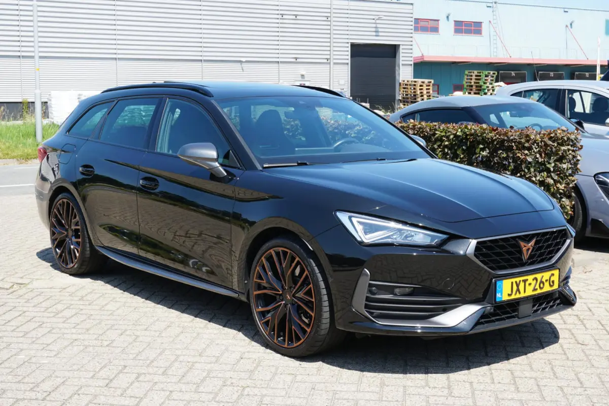 1.4 e-Hybrid VZ Copper Edition 245pk + PANO / LEDER / MEMORY / DCC