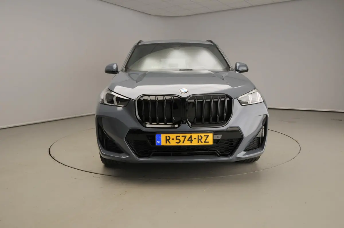 sDrive18i | M-Sportpakket | LED | Leder | HUD | Panoramadak | Elektr. zetels | Stoelverwarming | DAB | Harman-kardon sound | Alu 19 inch