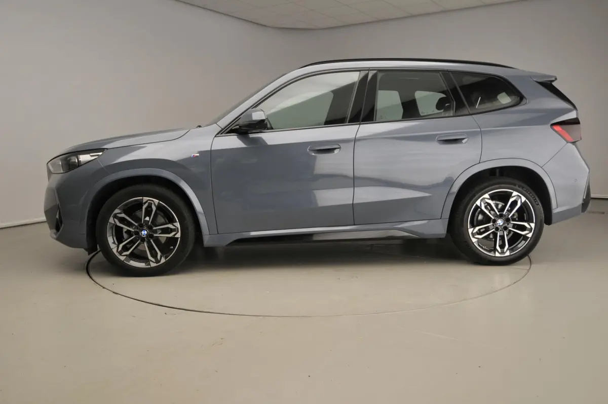 sDrive18i | M-Sportpakket | LED | Leder | HUD | Panoramadak | Elektr. zetels | Stoelverwarming | DAB | Harman-kardon sound | Alu 19 inch