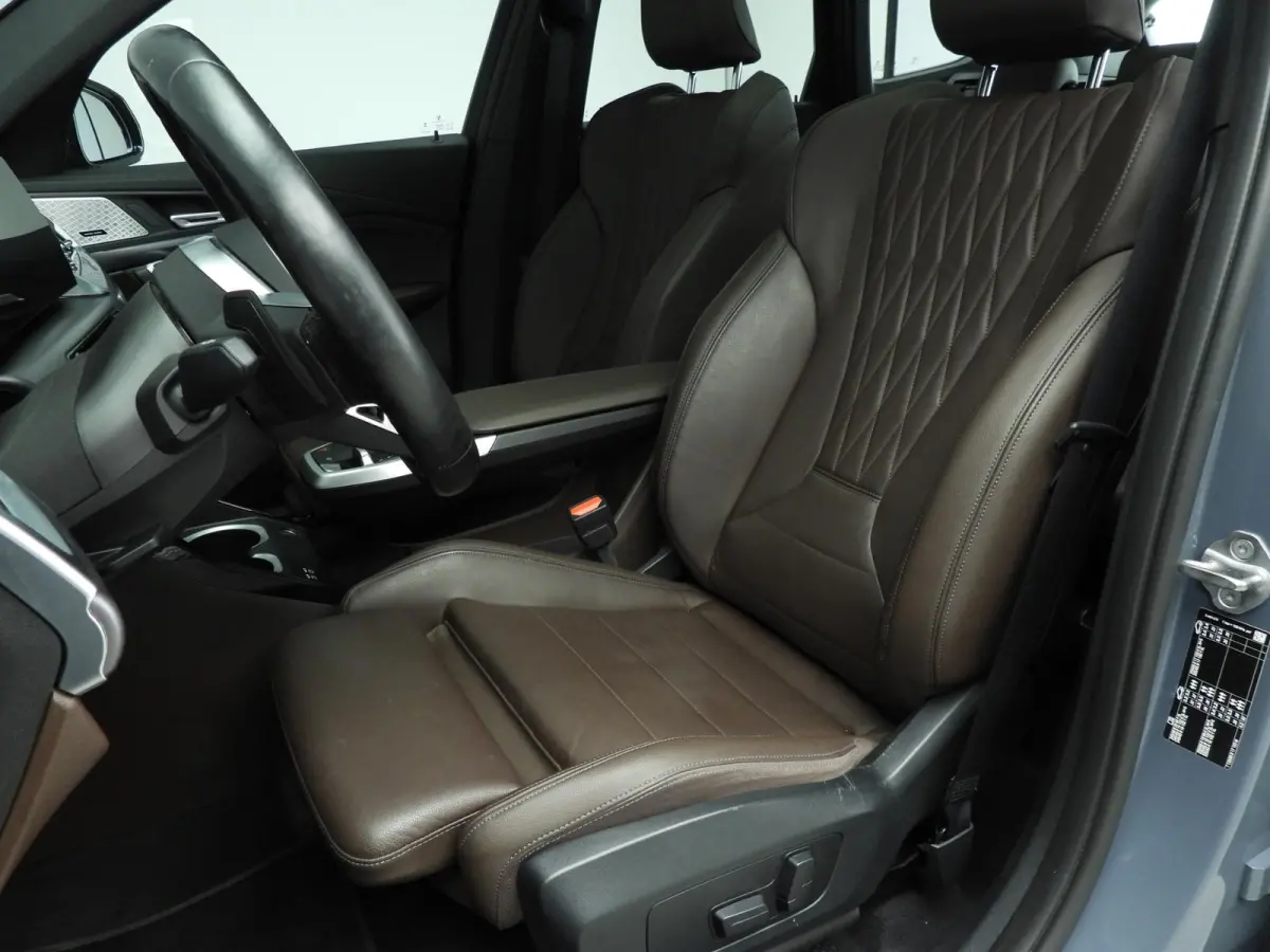 sDrive18i | M-Sportpakket | LED | Leder | HUD | Panoramadak | Elektr. zetels | Stoelverwarming | DAB | Harman-kardon sound | Alu 19 inch