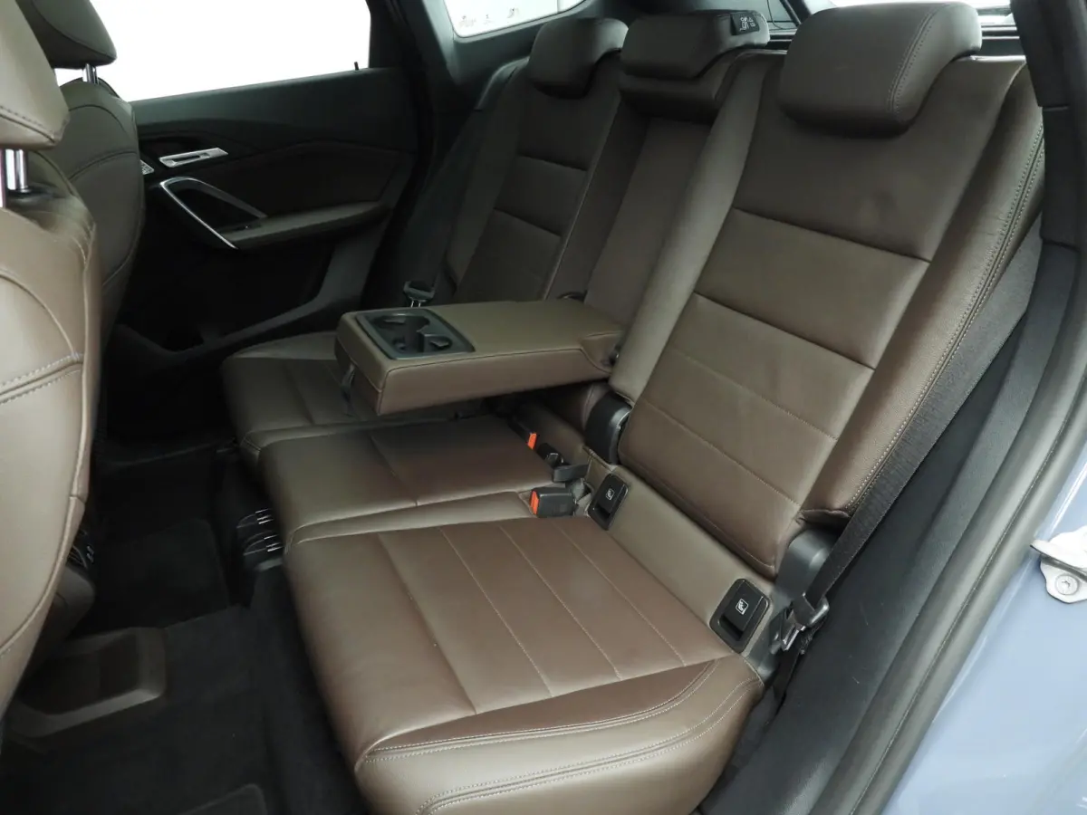 sDrive18i | M-Sportpakket | LED | Leder | HUD | Panoramadak | Elektr. zetels | Stoelverwarming | DAB | Harman-kardon sound | Alu 19 inch