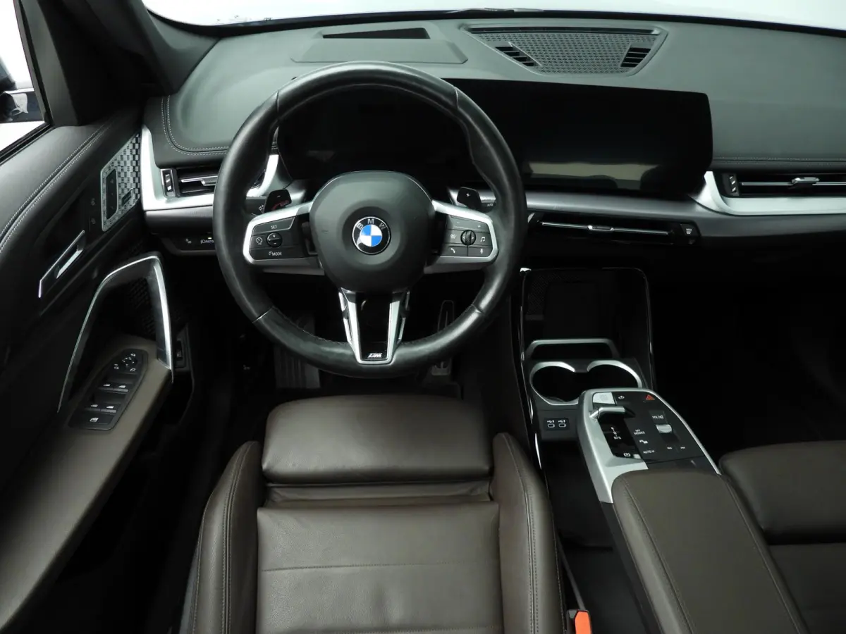 sDrive18i | M-Sportpakket | LED | Leder | HUD | Panoramadak | Elektr. zetels | Stoelverwarming | DAB | Harman-kardon sound | Alu 19 inch