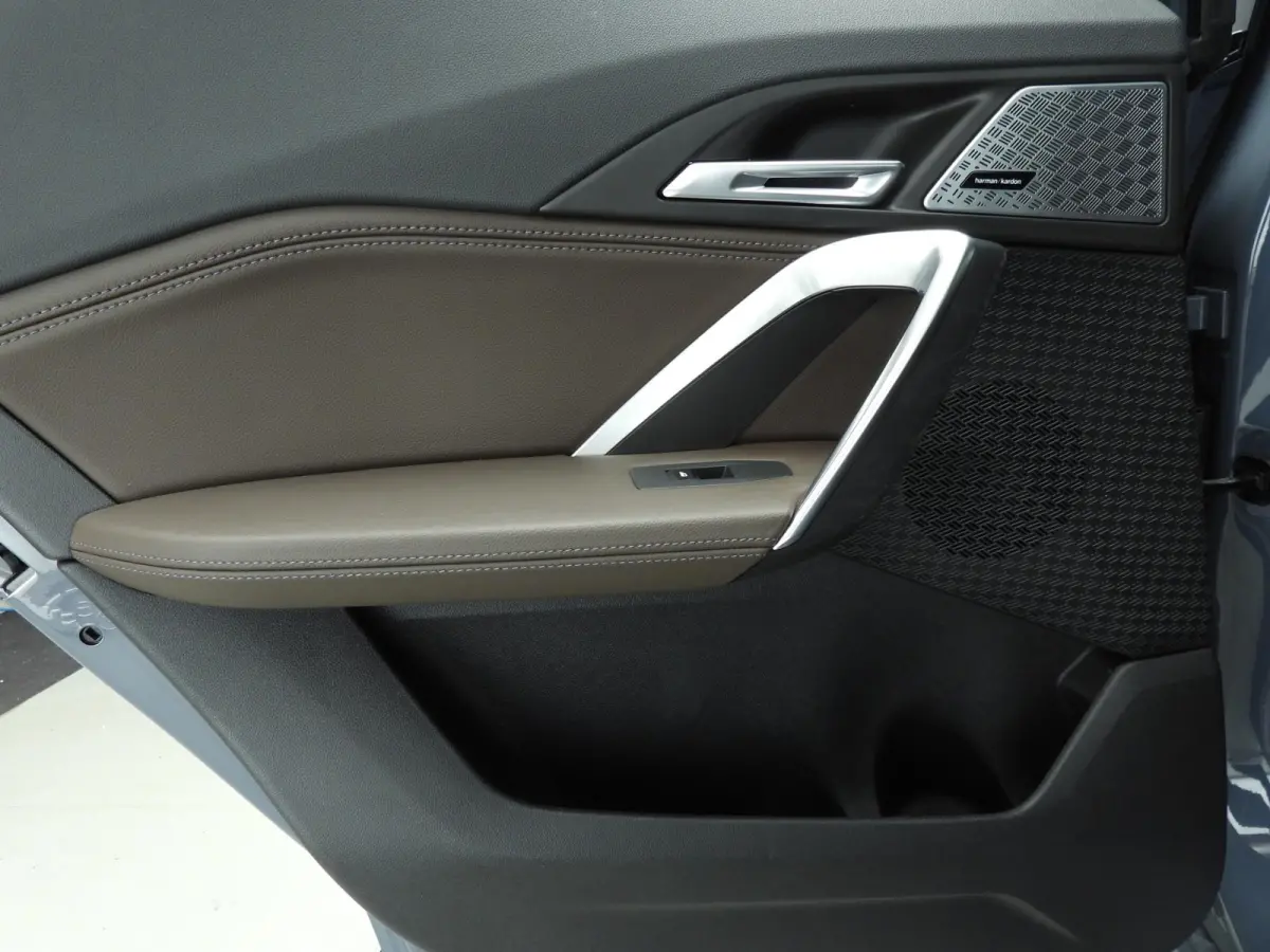 sDrive18i | M-Sportpakket | LED | Leder | HUD | Panoramadak | Elektr. zetels | Stoelverwarming | DAB | Harman-kardon sound | Alu 19 inch