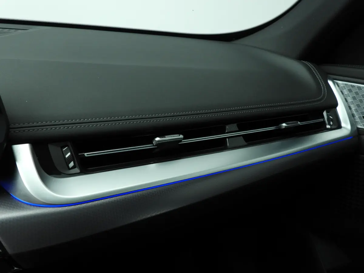 sDrive18i | M-Sportpakket | LED | Leder | HUD | Panoramadak | Elektr. zetels | Stoelverwarming | DAB | Harman-kardon sound | Alu 19 inch