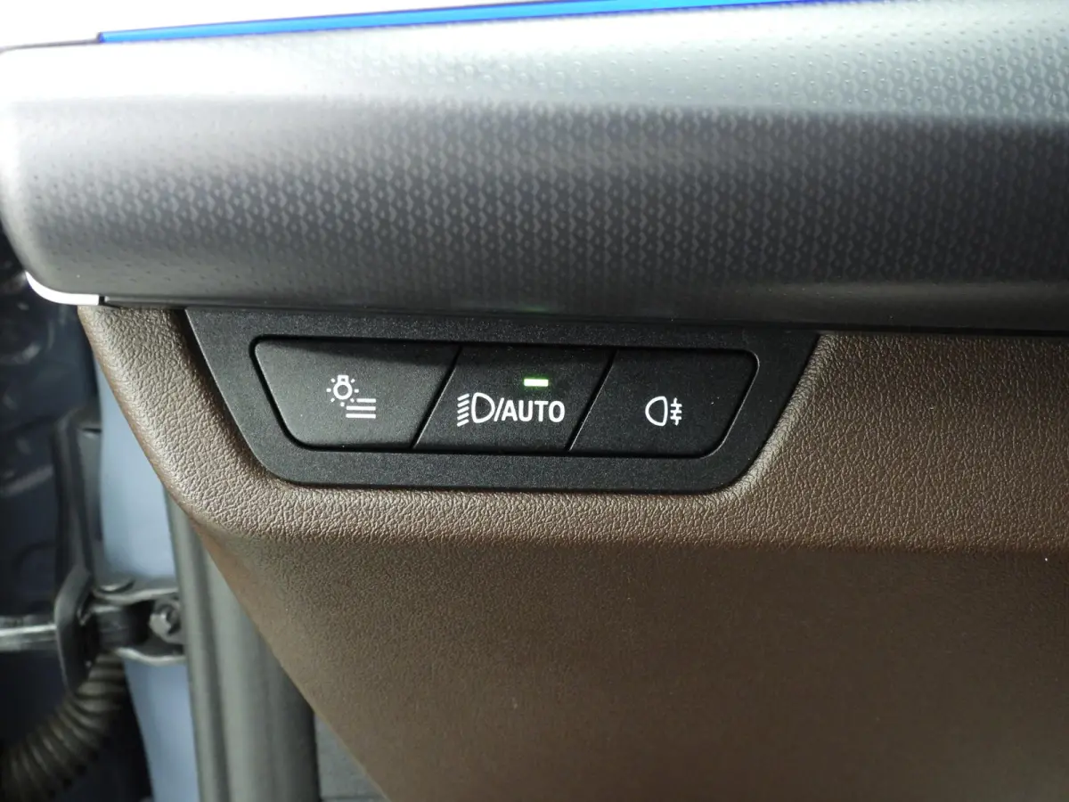 sDrive18i | M-Sportpakket | LED | Leder | HUD | Panoramadak | Elektr. zetels | Stoelverwarming | DAB | Harman-kardon sound | Alu 19 inch