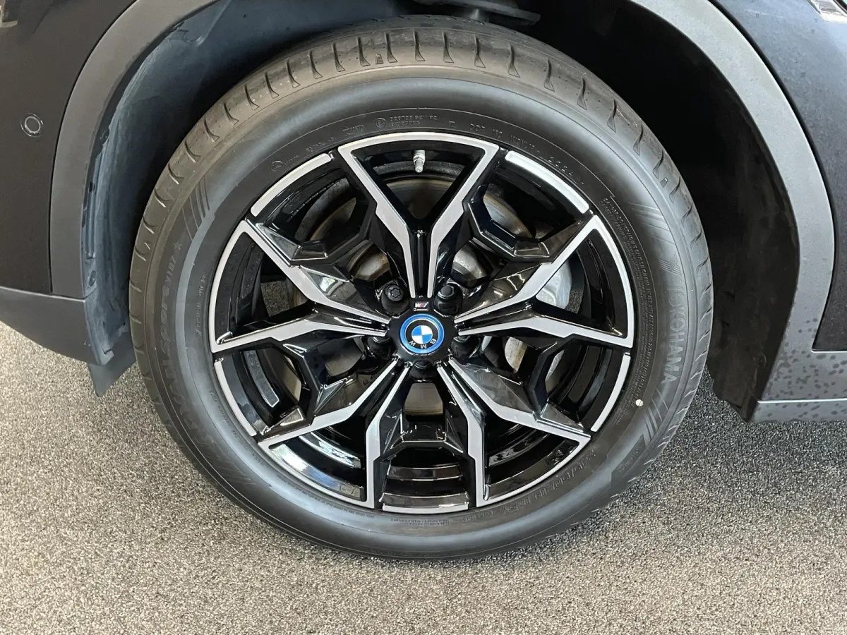 xDrive30e Trekhaak PDC VA + Camera Sportstoelen 19" M-Sport Stoelverwarming Cognac Leder Bekleding Privacy Glass DAB+ Navi Carplay Cruise Control