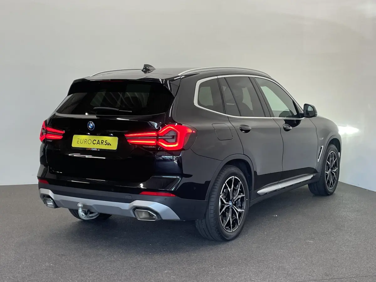 xDrive30e Trekhaak PDC VA + Camera Sportstoelen 19" M-Sport Stoelverwarming Cognac Leder Bekleding Privacy Glass DAB+ Navi Carplay Cruise Control