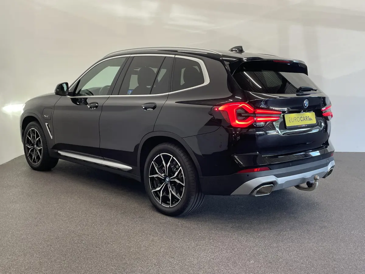 xDrive30e Trekhaak PDC VA + Camera Sportstoelen 19" M-Sport Stoelverwarming Cognac Leder Bekleding Privacy Glass DAB+ Navi Carplay Cruise Control