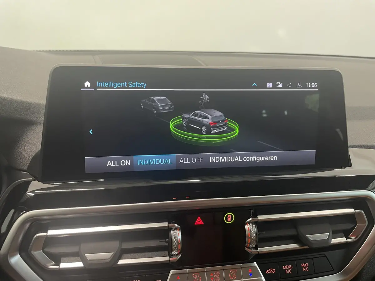 xDrive30e Trekhaak PDC VA + Camera Sportstoelen 19" M-Sport Stoelverwarming Cognac Leder Bekleding Privacy Glass DAB+ Navi Carplay Cruise Control