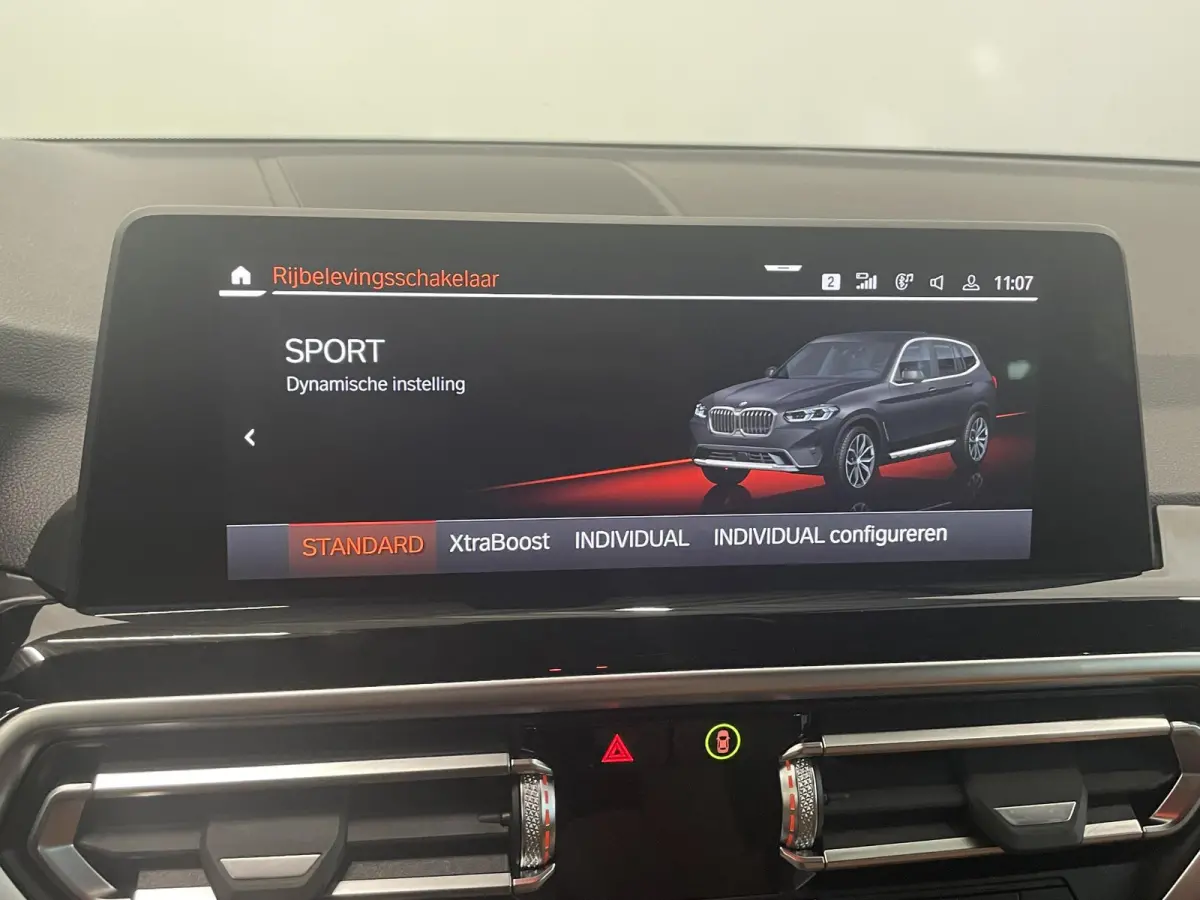 xDrive30e Trekhaak PDC VA + Camera Sportstoelen 19" M-Sport Stoelverwarming Cognac Leder Bekleding Privacy Glass DAB+ Navi Carplay Cruise Control