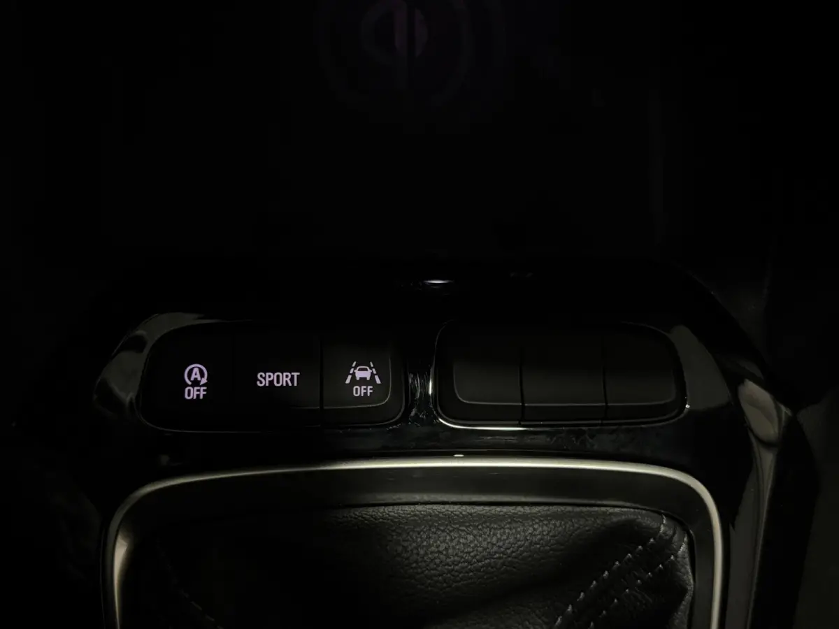 1.2 Turbo GS Line 2025 | Virtual Cockpit | ACC | Camera | Half Leder
